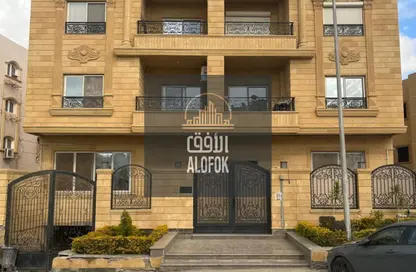 Apartment - 4 Bedrooms - 3 Bathrooms for sale in Al Shaimaa St. - Area F - Ganoob El Acadimia - New Cairo City - Cairo Apartment - 4 Bedrooms - 3 Bathrooms for sale in Al Shaimaa St. - Area F - Ganoob El Acadimia - New Cairo City - Cairo