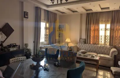 Apartment - 4 Bedrooms - 4 Bathrooms for sale in Al Arqam Ibn Abi Al Arqam St. - El Mearag City - Zahraa El Maadi - Hay El Maadi - Cairo