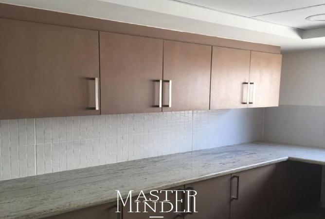98834711 - Property Image 3