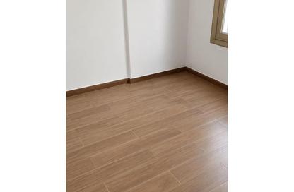 Apartment - 2 Bedrooms - 2 Bathrooms for rent in Galleria Moon Valley - South Investors Area - New Cairo City - Cairo Apartment - 2 Bedrooms - 2 Bathrooms for rent in Galleria Moon Valley - South Investors Area - New Cairo City - Cairo
