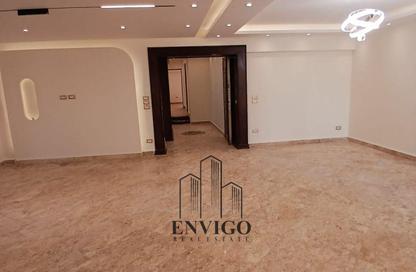 Apartment - 3 Bedrooms - 3 Bathrooms for sale in Al Farik Mohamed Ibrahim St. - 6th Zone - Nasr City - Cairo