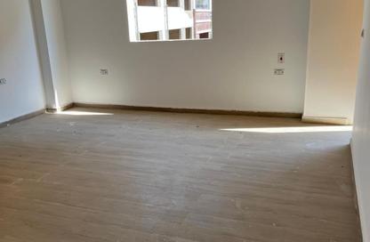Apartment - 3 - 2 for sale in Mostashareen - North Investors Area - New Cairo City - Cairo