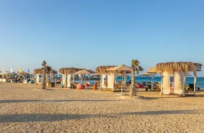 Chalet - 3 Bedrooms - 3 Bathrooms for sale in Mar Bay - Ras Al Hekma - North Coast