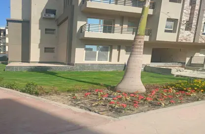 Apartment - 3 Bedrooms - 3 Bathrooms for sale in Flowers Park - North Investors Area - New Cairo City - Cairo