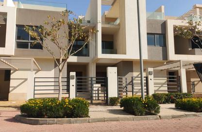 Townhouse - 3 Bedrooms - 5 Bathrooms for sale in Moon Residences - Fifth Square - The 5th Settlement - New Cairo City - Cairo