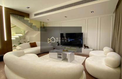 Villa - 5 Bedrooms - 5 Bathrooms for rent in Madinaty - Cairo