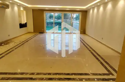 شقة - 3 غرف نوم - 3 حمامات للايجار في ام سكوير جاردنز - كمبوندات التجمع الخامس - التجمع الخامس - مدينة القاهرة الجديدة - القاهرة