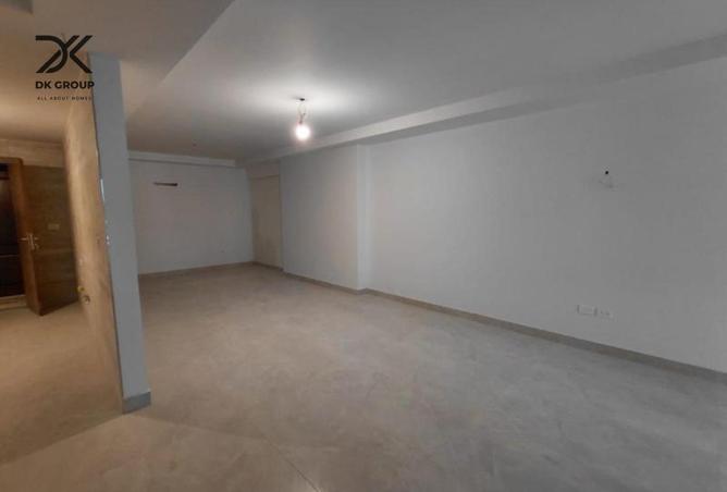 70104490 - Property Image 3