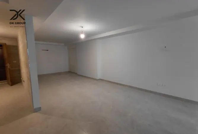 70104490 - Property Image 3