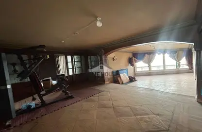 Apartment - 3 Bedrooms - 2 Bathrooms for sale in Al Geish Road - Camp Chezar - Hay Wasat - Alexandria