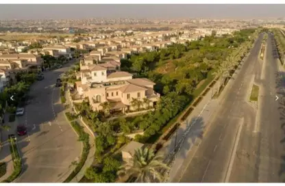 Apartment - 2 Bedrooms - 3 Bathrooms for sale in Uptown Cairo - Mokattam - Cairo