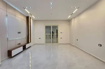 Apartment - 3 Bedrooms - 2 Bathrooms for sale in Gate 1 - Khofo - Hadayek El Ahram - Giza