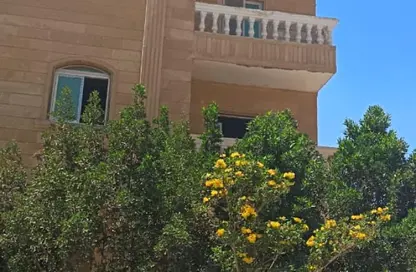 شقة - 3 غرف نوم - 2 حمامات للبيع في المجاورة الاولي - المنطقة الثامنة - مدينة الشروق - القاهرة