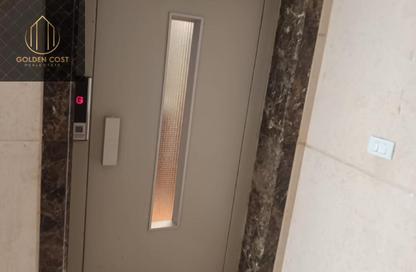 Apartment - 2 Bedrooms - 1 Bathroom for sale in El Banafseg Apartment Buildings - El Banafseg - New Cairo City - Cairo