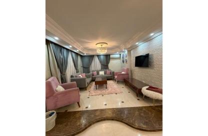 Apartment - 3 Bedrooms - 2 Bathrooms for sale in Tahseen Farghaly St. - 1st Zone - Nasr City - Cairo