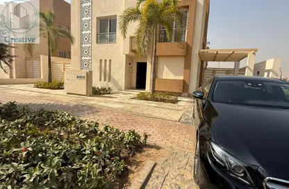 Villa - 5 Bedrooms - 4 Bathrooms for sale in Al Maqsad - New Capital Compounds - New Capital City - Cairo