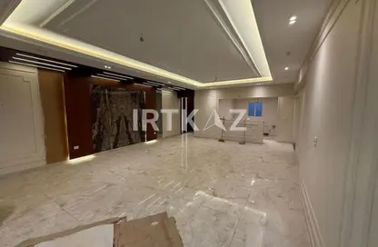 Apartment - 3 Bedrooms - 3 Bathrooms for sale in Hayati Residence - North Investors Area - New Cairo City - Cairo