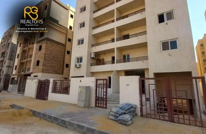 Apartment - 2 - 1 for sale in Italian Square - Hadayek October - 6 October City - Giza