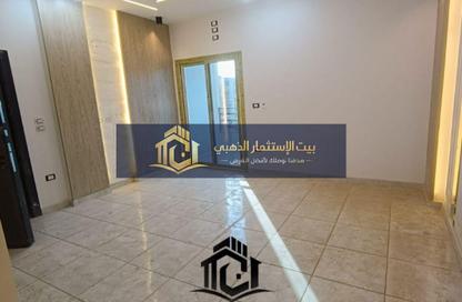 شقة - 3 غرف نوم - 2 حمامات للايجار في الحي الثاني - مدينة 6 أكتوبر - الجيزة شقة - 3 غرف نوم - 2 حمامات للايجار في الحي الثاني - مدينة 6 أكتوبر - الجيزة