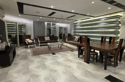 شقة - 3 غرف نوم - 3 حمامات للايجار في شارع سيبويه المصري - المنطقة الأولى - مدينة نصر - القاهرة