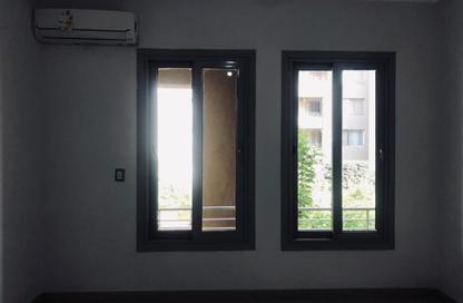 Apartment - 2 Bedrooms - 2 Bathrooms for sale in Palm Hills Village Gate - South Investors Area - New Cairo City - Cairo