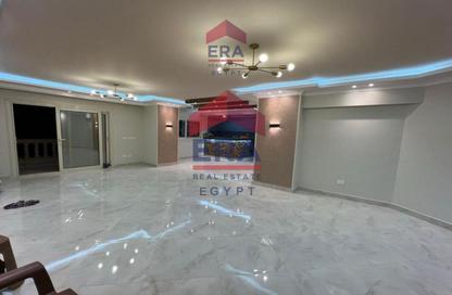 Apartment - 3 Bedrooms - 2 Bathrooms for rent in Zahraa Al Maadi St. - Degla - Hay El Maadi - Cairo