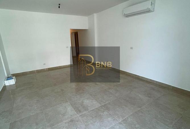 102907873 - Property Image 3