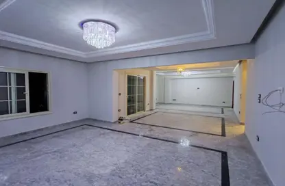 Apartment - 3 Bedrooms - 3 Bathrooms for rent in Mohamed Naguib Axis - Abou El Houl - New Cairo City - Cairo