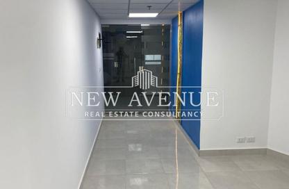 Clinic - 2 Bedrooms - 1 Bathroom for rent in Cornish El Nile St. - Maadi - Hay El Maadi - Cairo