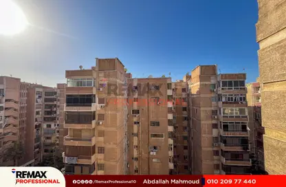 Apartment - 2 Bedrooms - 1 Bathroom for sale in Garden City Smouha St. - Smouha - Hay Sharq - Alexandria