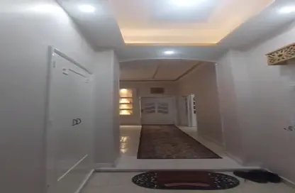 شقة - 3 غرف نوم - 2 حمامات للبيع في شارع شاهين - العجوزة - الجيزة