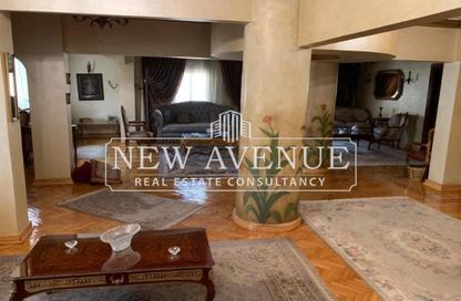 Apartment - 6 Bedrooms - 3 Bathrooms for sale in Al Merghany St. - Ard El Golf - Heliopolis - Masr El Gedida - Cairo