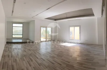 شقة - 3 غرف نوم - 3 حمامات للايجار في غرب الجولف - كمبوندات القطامية - القطامية - مدينة القاهرة الجديدة - القاهرة