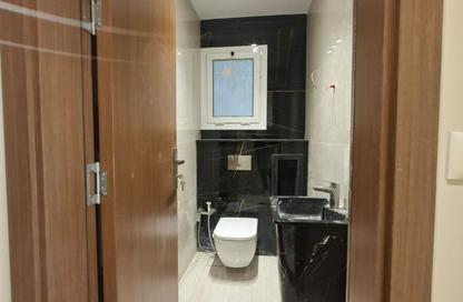 Apartment - 1 Bedroom - 2 Bathrooms for sale in Hyde Park - New Cairo City - Cairo