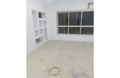 Office Space - 3 Bedrooms - 2 Bathrooms for rent in Hassan Ma'moon St. - 6th Zone - Nasr City - Cairo