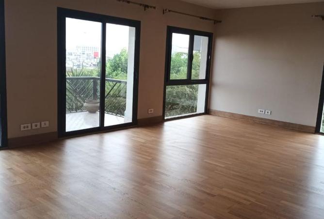 Modern Apt with Special PRICE in Sodic Eastown