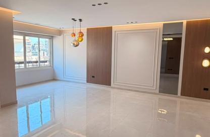 شقة - 3 - 3 للبيع في شارع شهاب - المهندسين - الجيزة