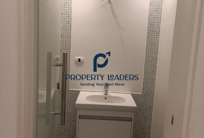 98542615 - Property Image 2
