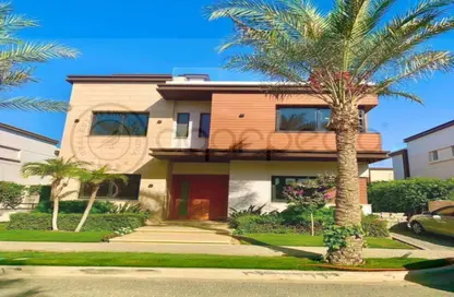 Villa - 5 Bedrooms - 5 Bathrooms for sale in Azzar - 5th Settlement Compounds - The 5th Settlement - New Cairo City - Cairo