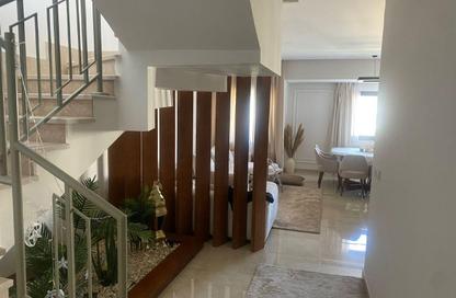 Apartment - 4 Bedrooms - 3 Bathrooms for sale in Moon Residences - Fifth Square - The 5th Settlement - New Cairo City - Cairo