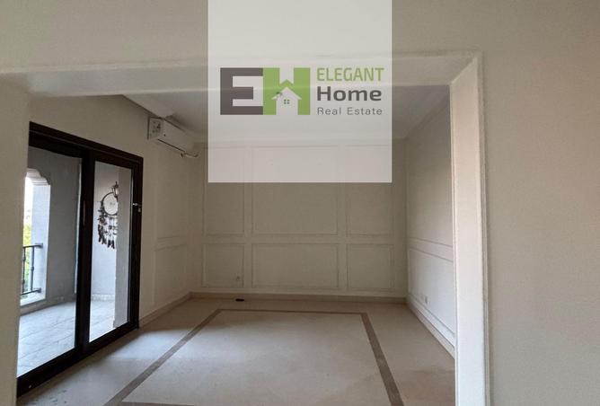 98823377 - Property Image 3