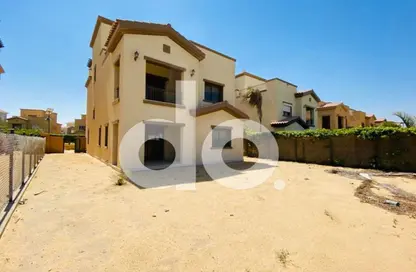 Villa - 4 Bedrooms - 5 Bathrooms for sale in Mivida - 5th Settlement Compounds - The 5th Settlement - New Cairo City - Cairo