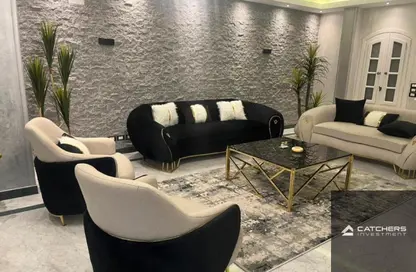 منزل مزدوج - 4 غرف نوم - 3 حمامات للبيع في مدينة الشروق - القاهرة