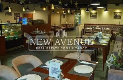 Retail - Studio - 2 Bathrooms for rent in Sarayat Al Maadi - Hay El Maadi - Cairo