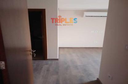 Apartment - 2 Bedrooms - 2 Bathrooms for sale in Park Side Residence - Zed Towers - Sheikh Zayed Compounds - Sheikh Zayed City - Giza