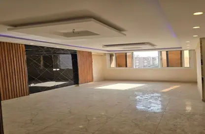 Apartment - 3 Bedrooms - 2 Bathrooms for sale in Al Lebeny Axis - El Mariouteya - Faisal - Hay El Haram - Giza
