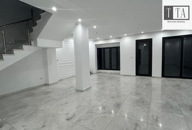 73505942 - Property Main Image