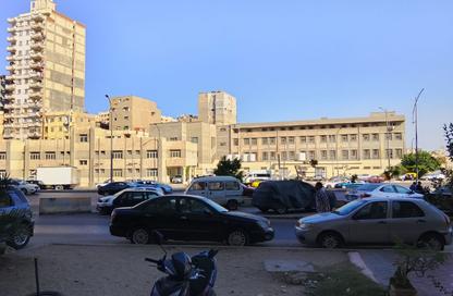 محل تجاري - استوديو للايجار في شارع قنال المحمودية البحرى - محرم بك - حي وسط - الاسكندرية