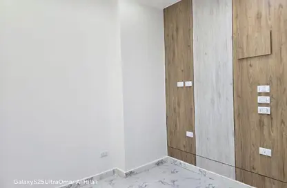 شقة - 2 غرف نوم - 1 حمام للبيع في البوابة الرابعة - مينا - حدائق الاهرام - الجيزة