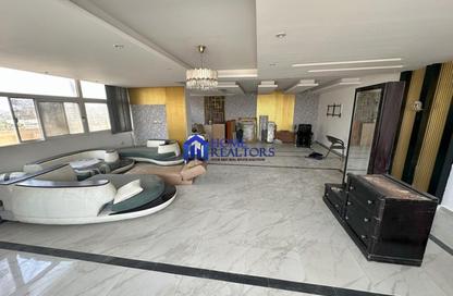 Apartment - 5 Bedrooms - 5 Bathrooms for sale in Cornish El Nile St. - Maadi - Hay El Maadi - Cairo